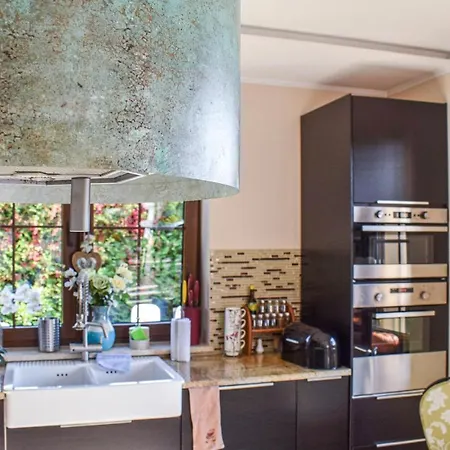 Lovely In With Kitchen Casa vacanze *