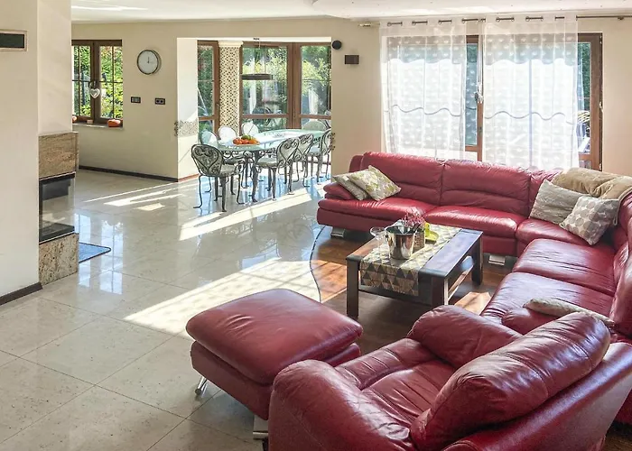 Lovely In With Kitchen בית נופש