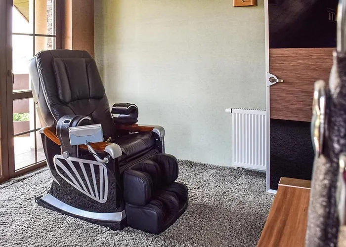 Casa vacanze Lovely In With Kitchen