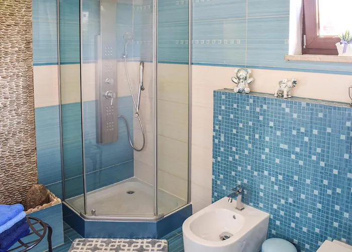 Casa vacanze Lovely In With Kitchen *