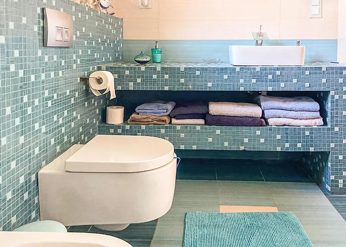 Casa vacanze Lovely In With Kitchen Mścice